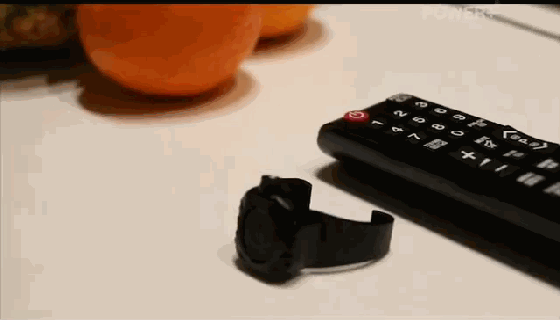 套在遙控器上的LED燈 讓你不再為摸黑換臺而煩惱