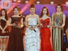 陌陌直播17驚喜夜在京舉行 人氣播主首次與明星同臺競技