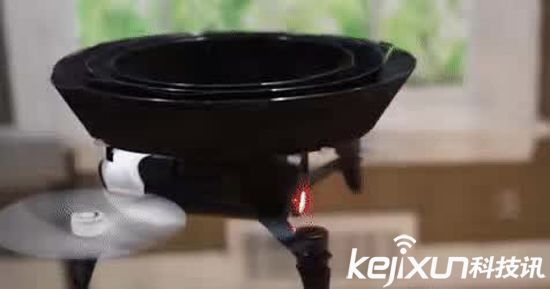 世界首款空氣凈化無(wú)人機(jī) 對(duì)抗霧霾新思路