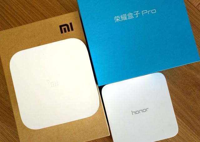 六點對比告訴你:<a href=/tags/54-0.html target=_blank class=infotextkey>小米</a>盒子3增強版和<a href=/tags/667-0.html target=_blank class=infotextkey><a href=/tags/667-0.html target=_blank class=infotextkey>榮耀</a></a>盒子pro哪個好?
