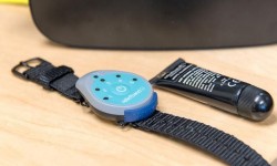 vr眼鏡看久了會頭暈怎么辦？這款手環能緩解動暈癥狀