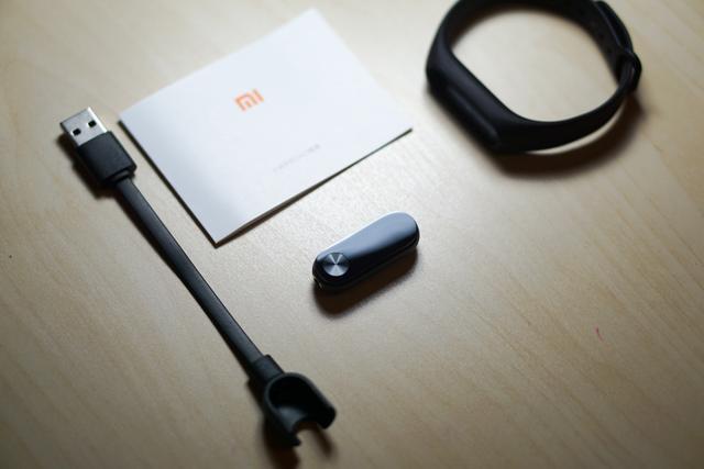 評(píng)測(cè)小米手環(huán)2與樂心MAMBO2,智能手環(huán)該如何選購?