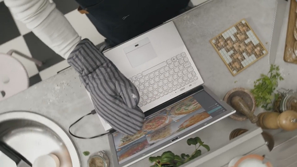 像iPad一樣操控筆記本?這個小玩意就能滿足你 像iPad一樣操控筆記本?這個小玩意就能滿足你 智能公會