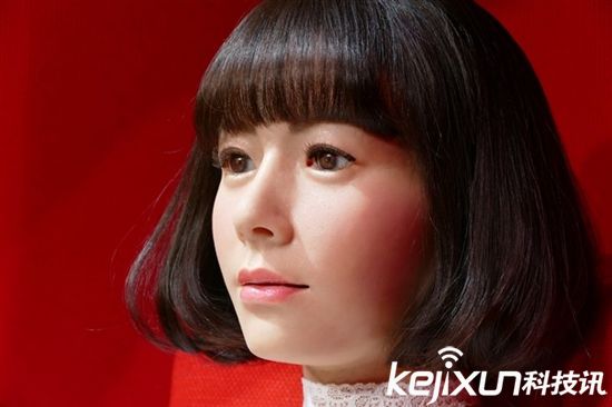日本Android“U”美女機(jī)器人 自主學(xué)習(xí)顏值頗高