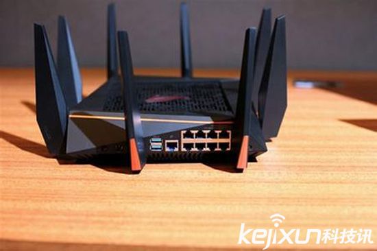 華碩發(fā)布家用旗艦級(jí)雙頻路由器 3月上市