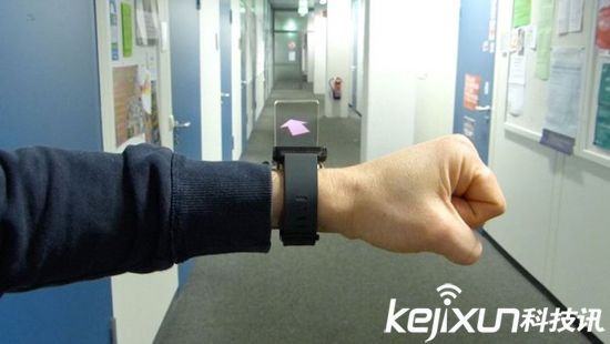 AR未來增強現(xiàn)實手表 顯示地圖立體方向箭頭指引