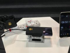 國產(chǎn)石墨烯電池亮相：15分鐘充滿5000mAh