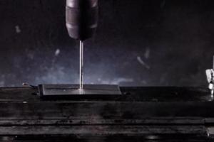 三星S8對(duì)電池進(jìn)行史無(wú)前例暴虐測(cè)試 怕再摔跟頭