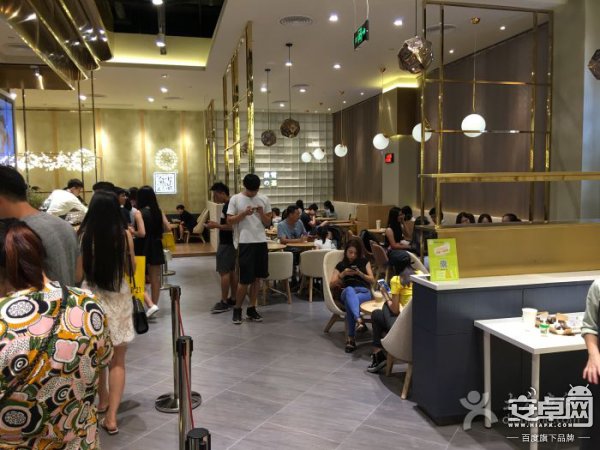 奶茶店好開嗎_加盟什么奶茶品牌銷量最好