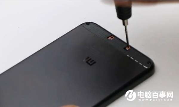 小米5C后蓋怎么打開?能換嗎?小米5c拆后蓋教程