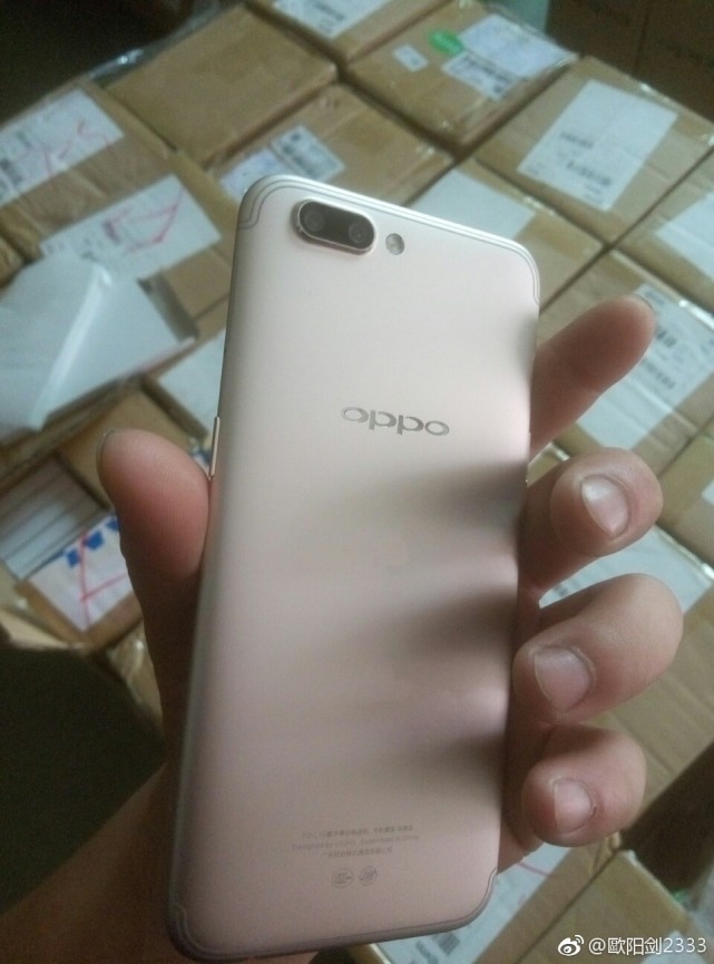 OPPO R11證件照曝光 傳獨占驍龍660兩個月