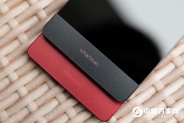 為什么都希望老羅出高端機(jī) 不讓錘子出款百元機(jī)?