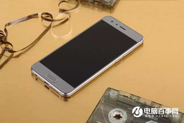 漂亮的小屏旗艦 榮耀9海鷗灰開箱與上手體驗(yàn)