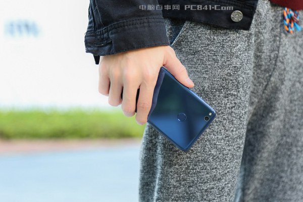 國產(chǎn)千元手機(jī)哪個(gè)好？6款便宜又好的手機(jī)推薦