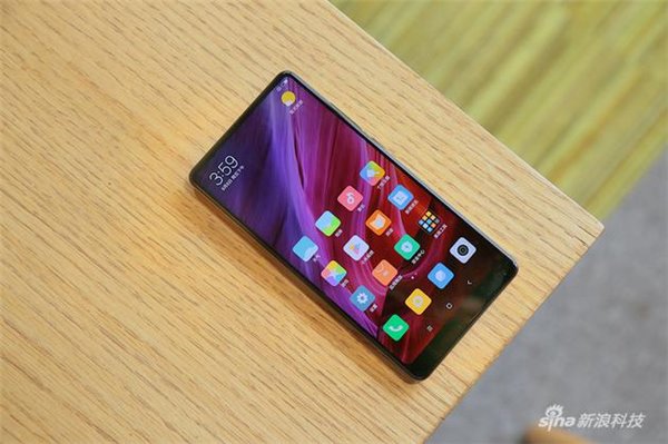 小米MIX 2評測：敢在蘋果發(fā)布會(huì)前推新旗艦，靠這些