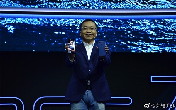 華為榮耀7X正式發(fā)布 1299元全面屏神機(jī)！