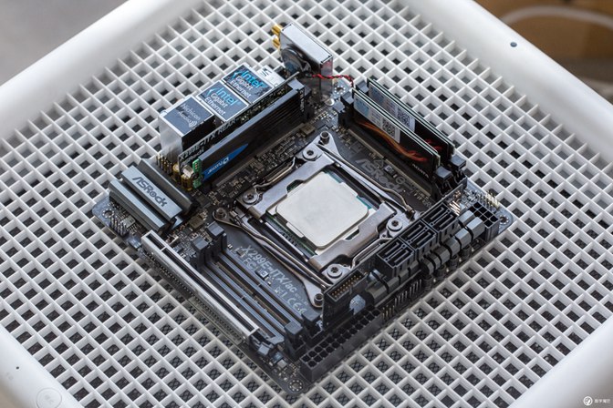 小體積卻有大能量 i9-7980XE迷你小機箱裝機實錄