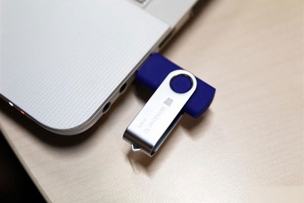 U盤安裝正版Win10系統教程 手把手教你裝系統