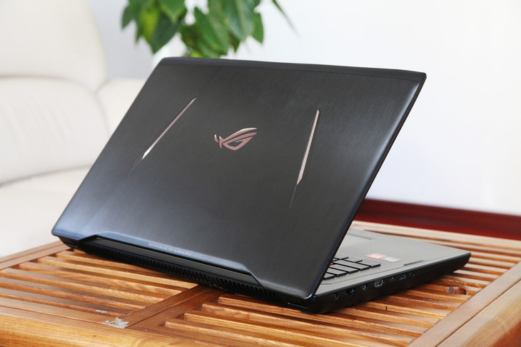 AMD銳龍3A游戲信仰 華碩S7ZC玩家國度ROG游戲本評測