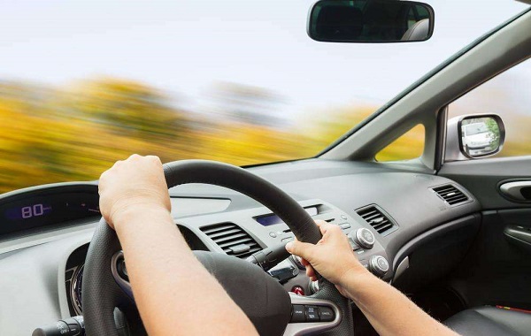 40年老司機總結(jié)的20條駕駛技巧 看一遍勝過你開10年車！