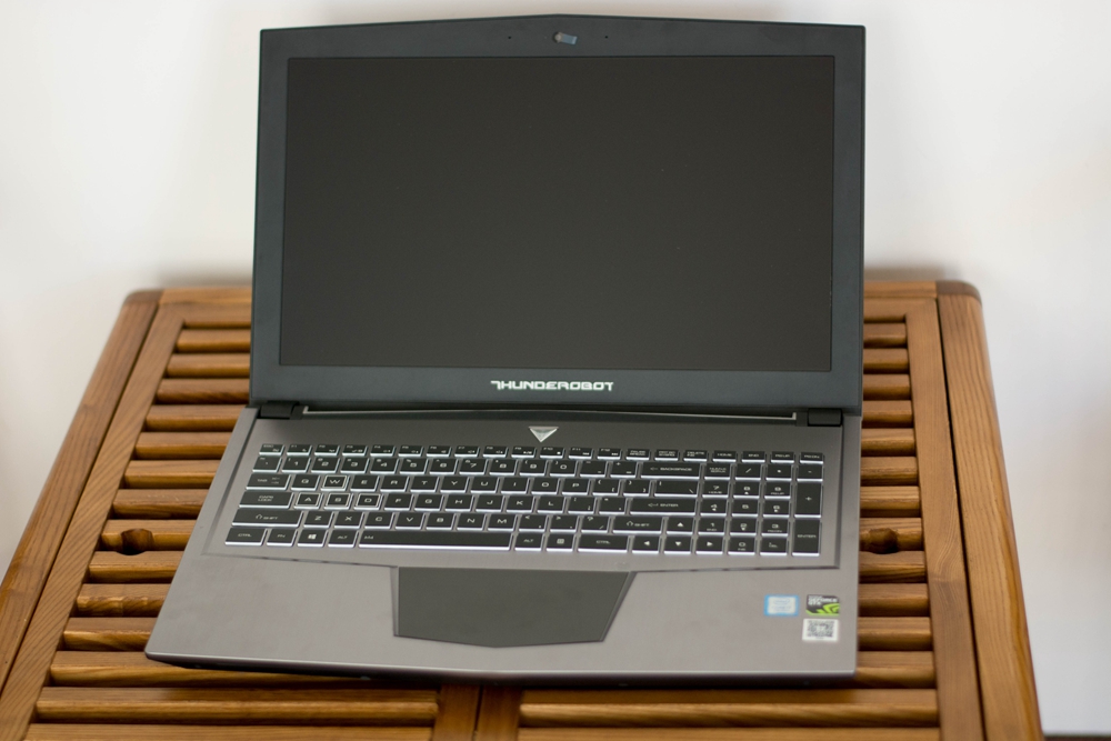 雷神Dino游戲本評測:大吉大利,今晚吃雞