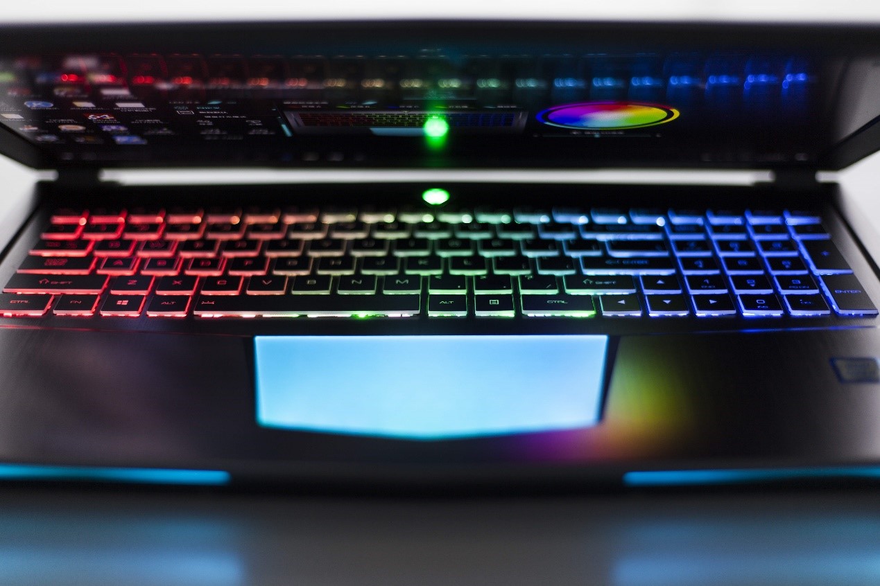 雷神Dino游戲本評測：大吉大利，今晚吃雞