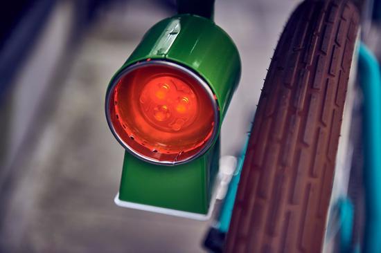 這是啥做了車燈？