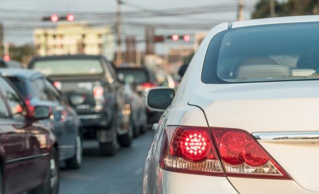新手必看的12個超實用開車技巧 看完你也可以成為高手！