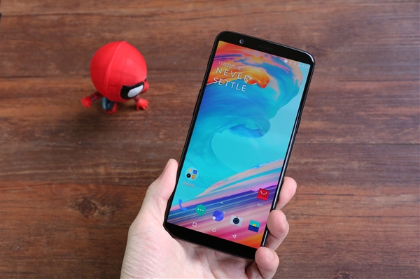 一加6曝光：6.28寸異形全面屏 驍龍845+8G內存