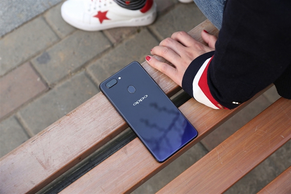 OPPO R15全面評測 最超值的異形全面屏!