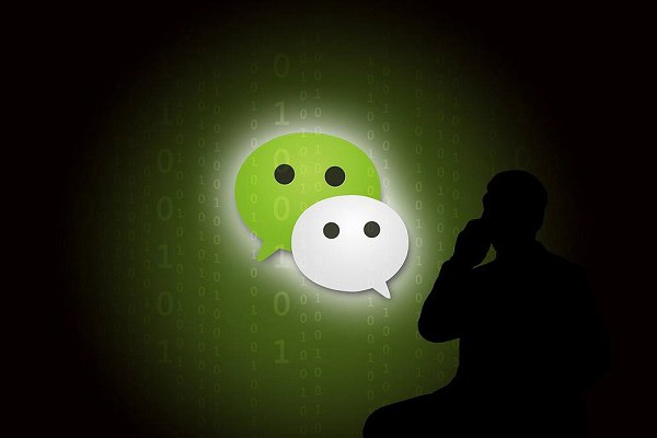 微信收藏拼長圖發(fā)朋友圈教程 微信怎么拼圖？