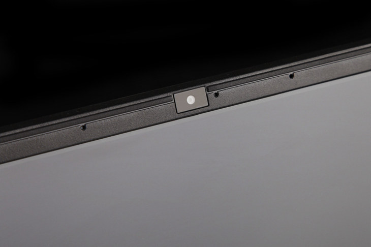 炫酷外觀兼?zhèn)湫阅?機(jī)械師F117-B游戲本圖賞