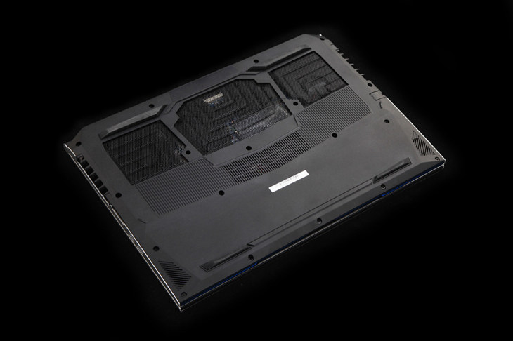 炫酷外觀兼?zhèn)湫阅?機(jī)械師F117-B游戲本圖賞