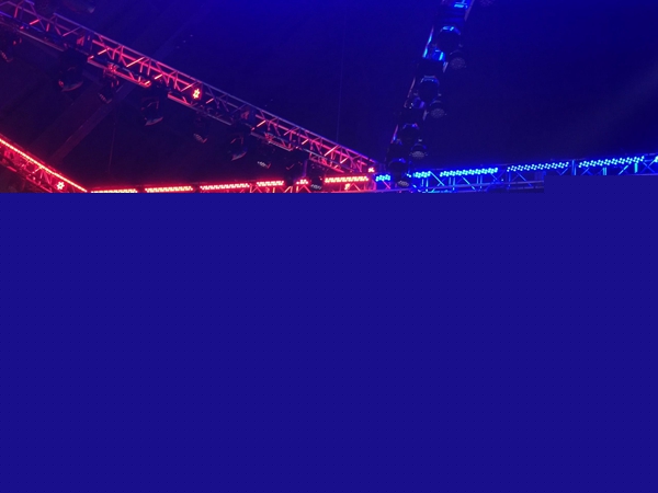 努比亞紅魔電競(jìng)游戲手機(jī)正式發(fā)布:售價(jià)2499元起!