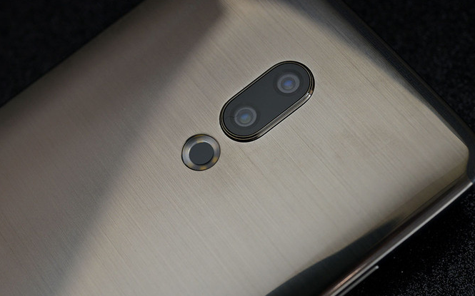 1524451755473135.png 魅族15Plus真機(jī)開(kāi)箱圖賞與評(píng)測(cè)