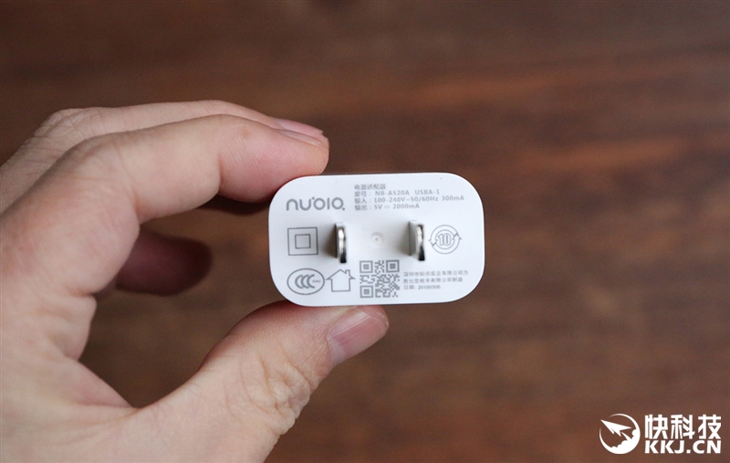 1799元起！努比亞Z18mini評測：3D曲面玻璃+2400萬像素