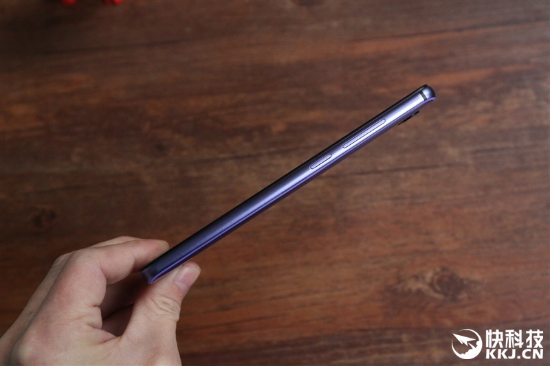 1799元起！努比亞Z18mini評測：3D曲面玻璃+2400萬像素