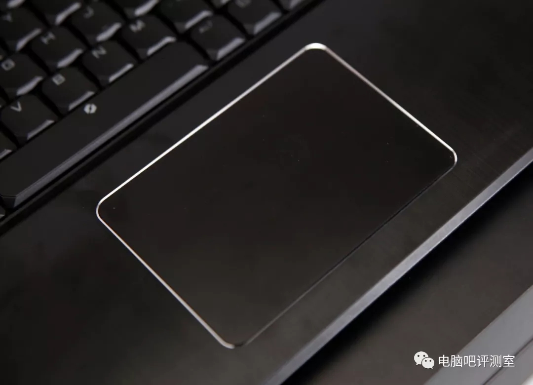 八代U搭配新模具 機械革命X8Ti游戲本評測