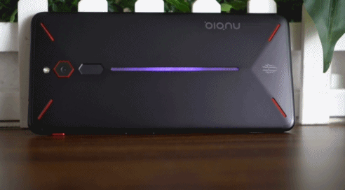 2紅魔游戲手機(jī)值得買嗎 努比亞紅魔游戲手機(jī)評(píng)測(cè)