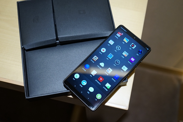 堅果R1搭載驍龍845安兔兔跑分成績 堅果R1跑分多少？