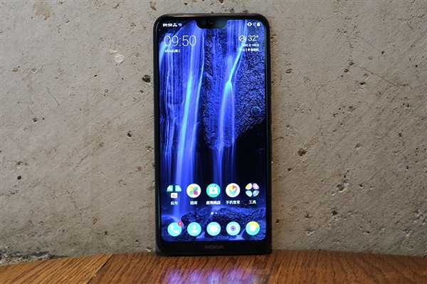 諾基亞X6發布：86%屏占比 手感出色 1299元起