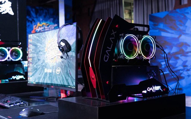 影馳發(fā)布旗下首款電競定制游戲主機 售價11999元