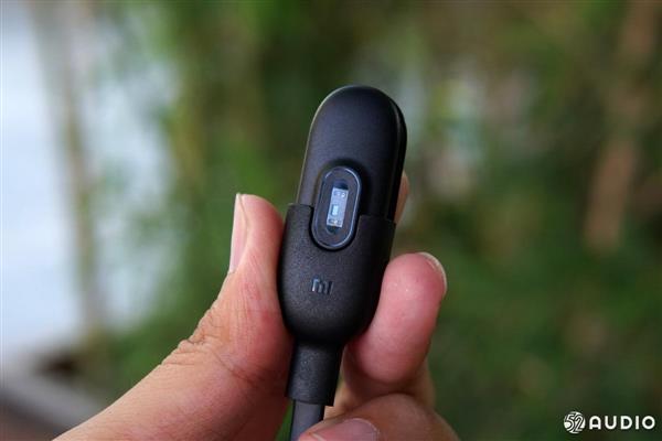 小米手環(huán)3體驗(yàn)：戴上你就絕對(duì)不想摘下來(lái)