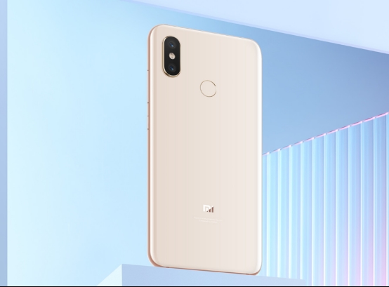 2018最強(qiáng)安卓旗艦！小米8詳細(xì)評(píng)測(cè)