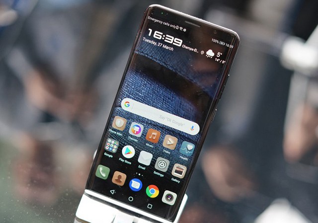 三攝像頭設計 華為Mate RS保時捷設計版圖賞