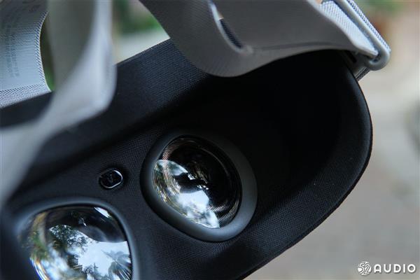 小米VR一體機體驗：全景音效 巨幕影院