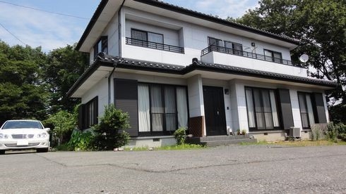 日本漫畫家網上賣自家燒毀房屋寫真 網友吐槽