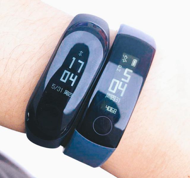 小米手環3和榮耀手環3哪個好？小米手環3和榮耀手環3對比