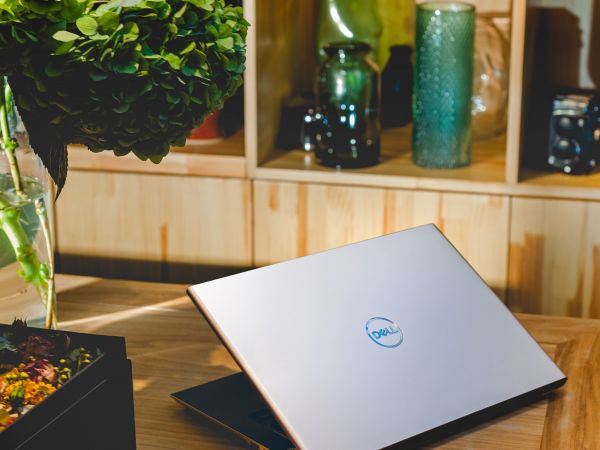 企業(yè)辦公首選：輕薄、高效的八代酷睿戴爾Vostro成就5000