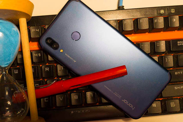 榮耀Play配置怎么樣 榮耀Play參數與真機圖賞